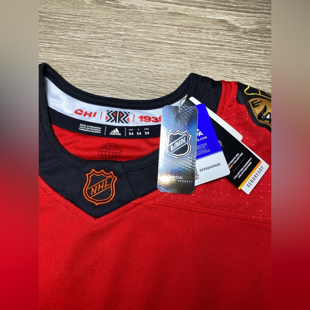 Authentic Adidas Chicago‎ Blackhawks Kirby Dach #77 NHL Jersey Men's Size XL 54 - Picture 3 of 15